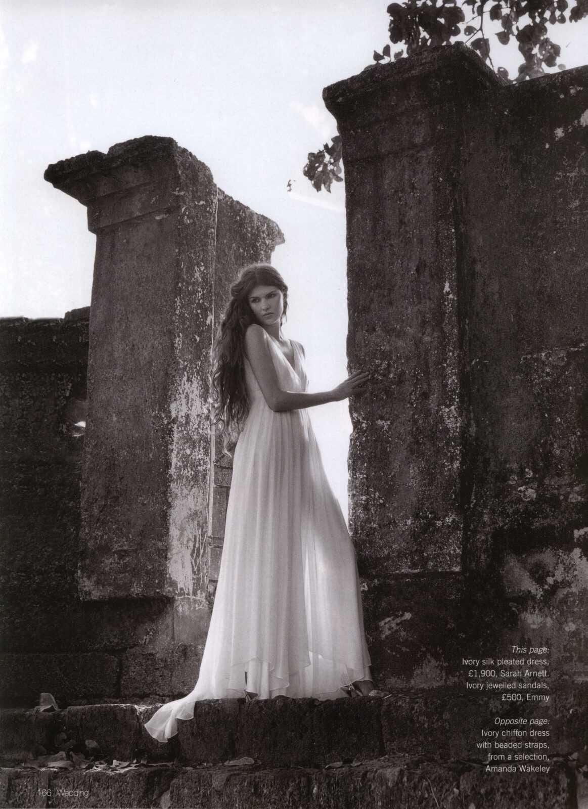 EVA LABOROVA for Wedding Magazine UK – Back to Nature
